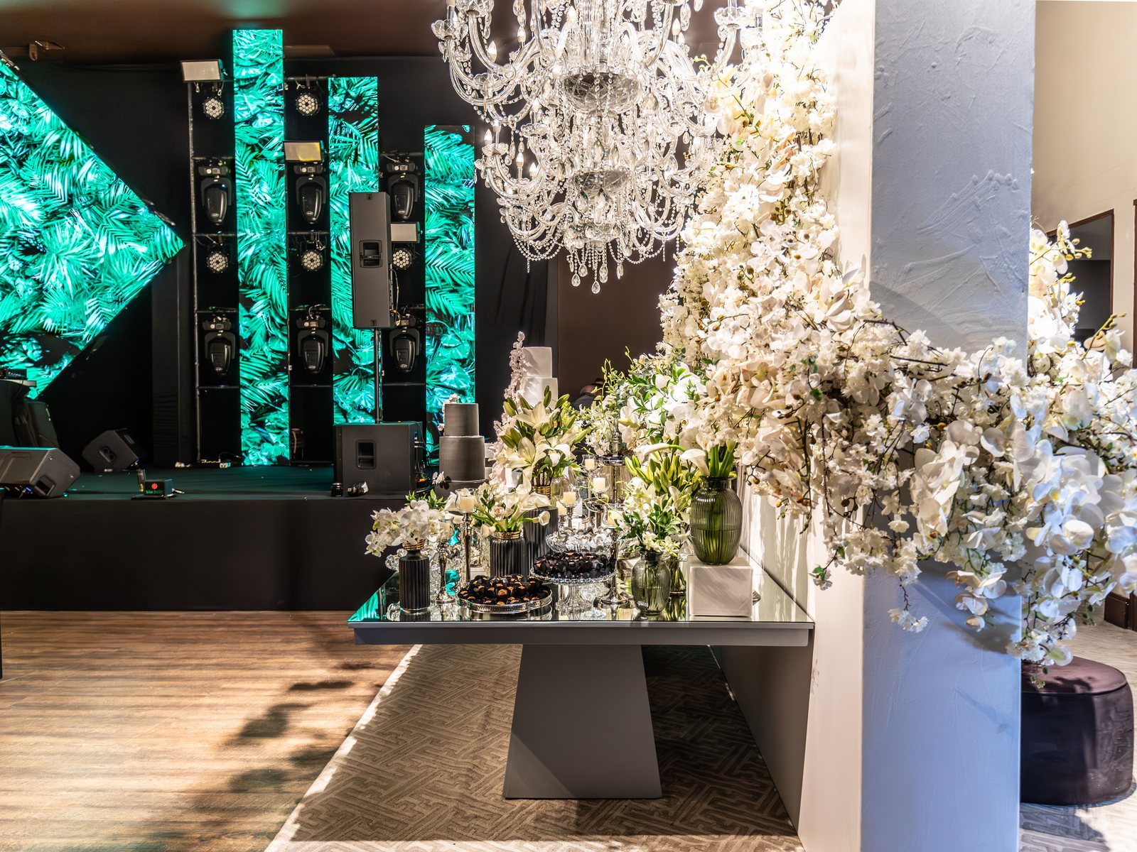 Zaal met LED-scherm